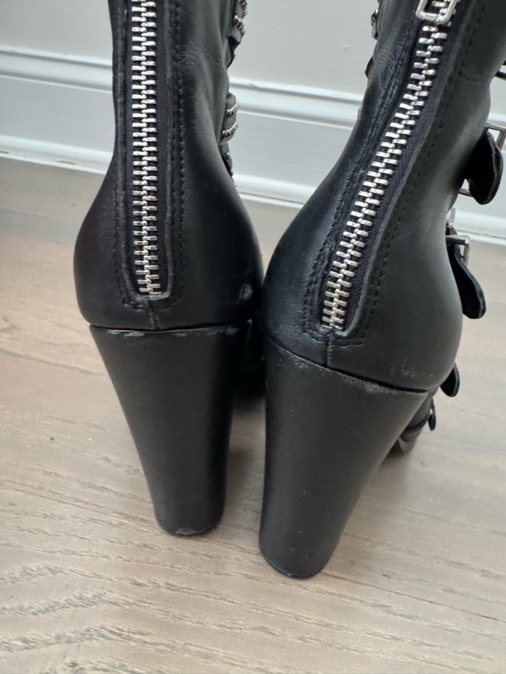 Studded booties - Picture 6 of 6
